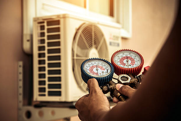 Professional Heat Pump Repair technician working in Frankford, DE